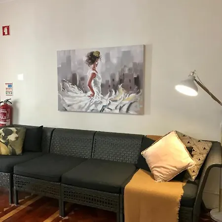 Beautiful 7 Bedroom In Apartamento *