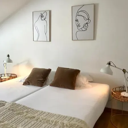 Beautiful 7 Bedroom In Apartamento Lisboa