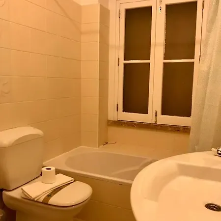 Beautiful 7 Bedroom In Apartment Lisbon